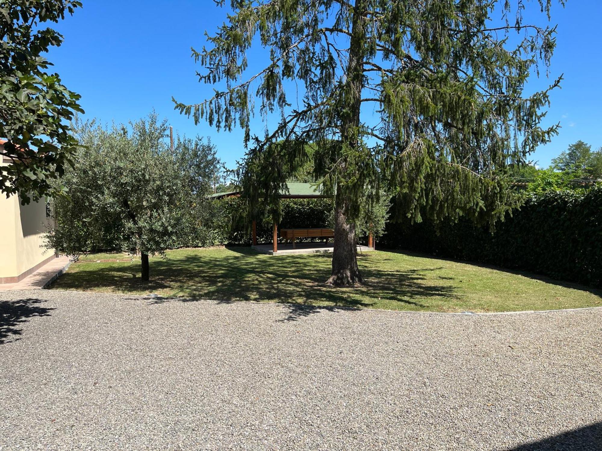 Holiday House La Rosa Terricciola Buitenkant foto